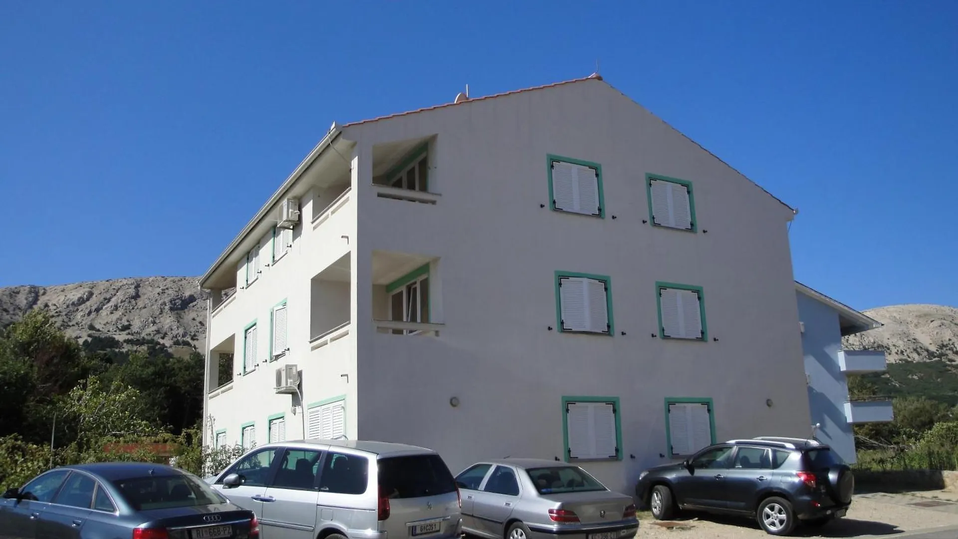 Apartments With A Parking Space Baska, Krk - 22713  Baška