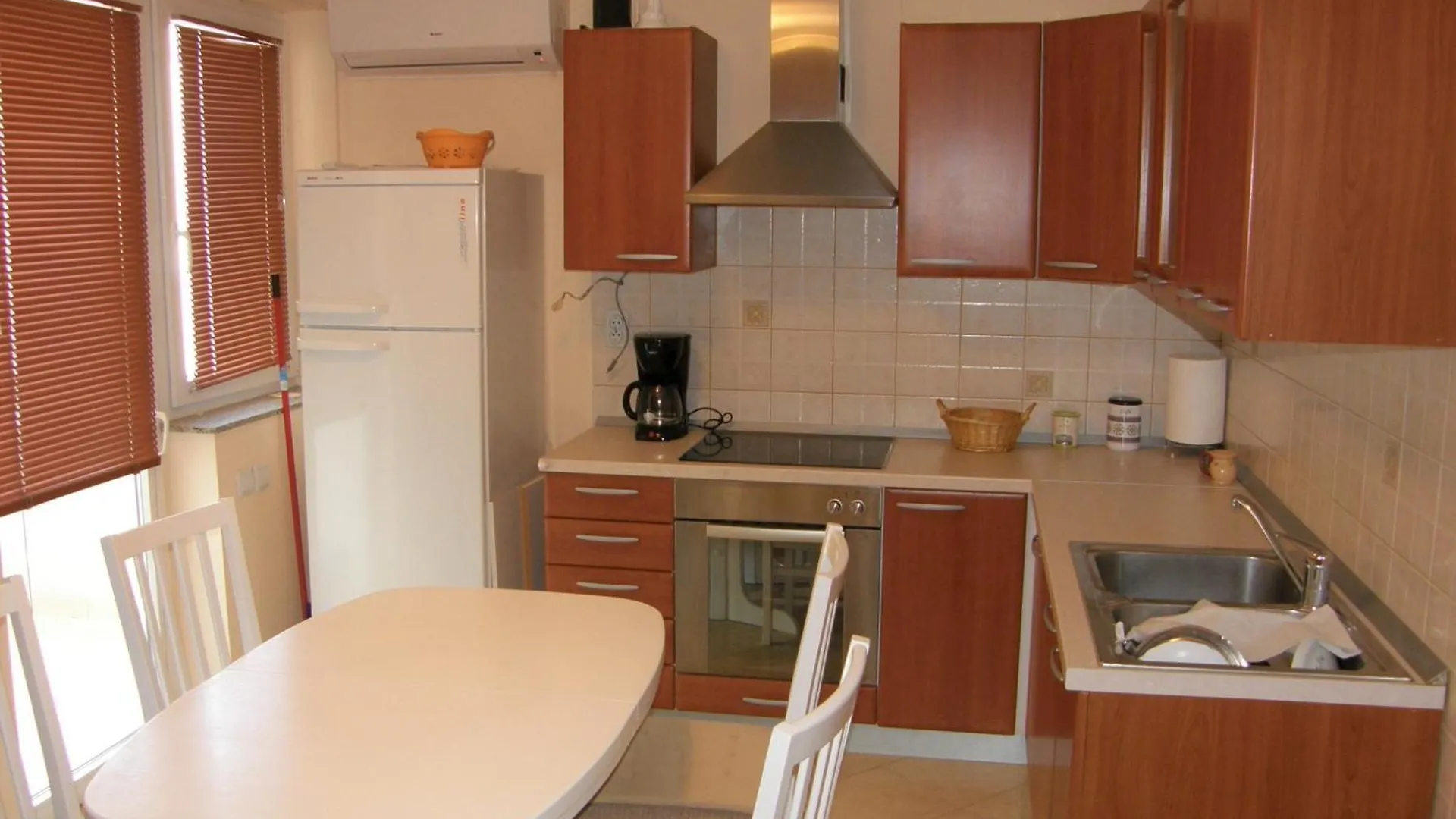 Apartments With A Parking Space Baska, Krk - 22713 Hırvatistan